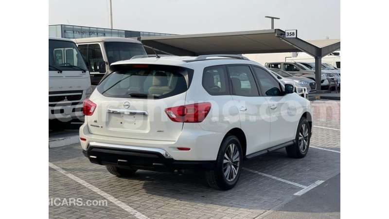 Big with watermark nissan pathfinder ashanti import dubai 56001