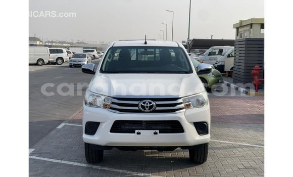 Ra Imported Toyota Hilux funfun Ọkọ̀ in Import - Dubai ni Ashanti Ra Imported Toyota Hilux funfun Ọkọ̀ in Import - Dubai ni Ashanti
