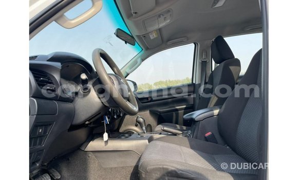 Ra Imported Toyota Hilux funfun Ọkọ̀ in Import - Dubai ni Ashanti Ra Imported Toyota Hilux funfun Ọkọ̀ in Import - Dubai ni Ashanti