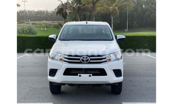 Ra Imported Toyota Hilux funfun Ọkọ̀ in Import - Dubai ni Ashanti Ra Imported Toyota Hilux funfun Ọkọ̀ in Import - Dubai ni Ashanti