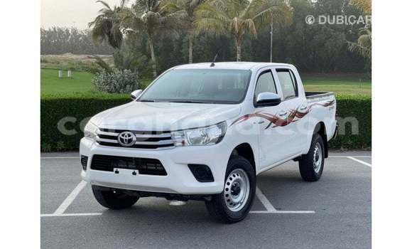 Ra Imported Toyota Hilux funfun Ọkọ̀ in Import - Dubai ni Ashanti Ra Imported Toyota Hilux funfun Ọkọ̀ in Import - Dubai ni Ashanti