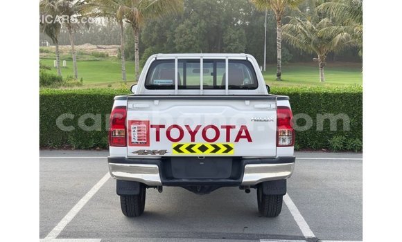 Ra Imported Toyota Hilux funfun Ọkọ̀ in Import - Dubai ni Ashanti Ra Imported Toyota Hilux funfun Ọkọ̀ in Import - Dubai ni Ashanti