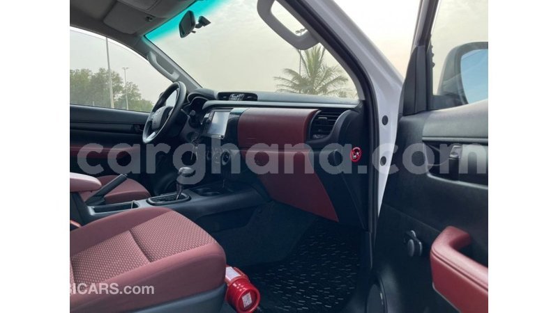 Big with watermark toyota hilux ashanti import dubai 56004