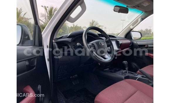 Ra Imported Toyota Hilux funfun Ọkọ̀ in Import - Dubai ni Ashanti Ra Imported Toyota Hilux funfun Ọkọ̀ in Import - Dubai ni Ashanti