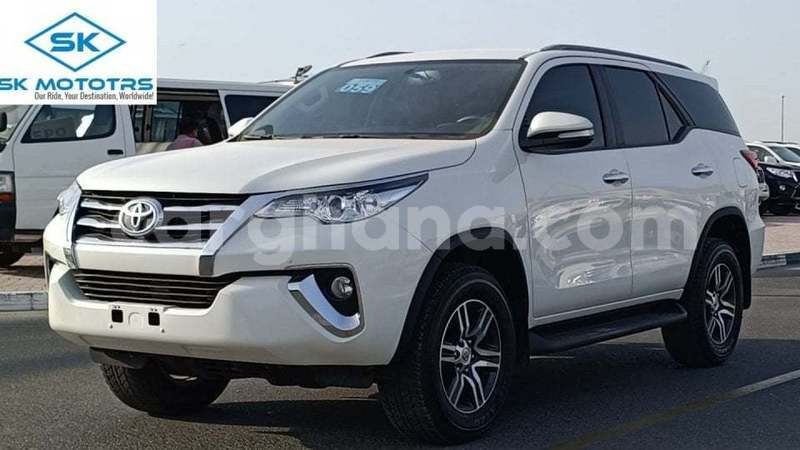 Big with watermark toyota fortuner ashanti import dubai 56006