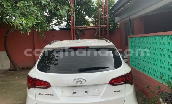 Buy Used Hyundai Santa Fe White Car in Accra in Greater Accra Buy Used Hyundai Santa Fe White Car in Accra in Greater Accra