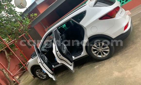 Buy Used Hyundai Santa Fe White Car in Accra in Greater Accra Buy Used Hyundai Santa Fe White Car in Accra in Greater Accra
