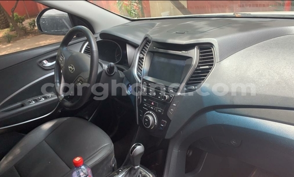 Buy Used Hyundai Santa Fe White Car in Accra in Greater Accra Buy Used Hyundai Santa Fe White Car in Accra in Greater Accra