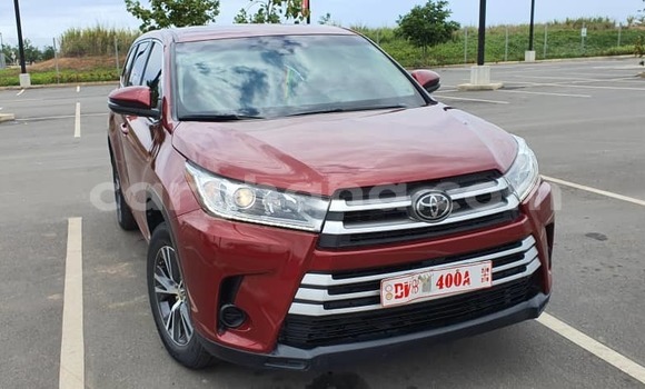 Buy Used Toyota Highlander Red Car in Sekondi–Takoradi Metropolitan in Western Buy Used Toyota Highlander Red Car in Sekondi–Takoradi Metropolitan in Western