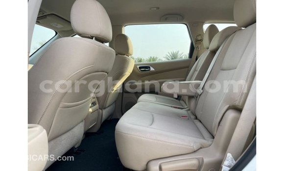 Ra Imported Nissan Pathfinder funfun Ọkọ̀ in Import - Dubai ni Ashanti Ra Imported Nissan Pathfinder funfun Ọkọ̀ in Import - Dubai ni Ashanti