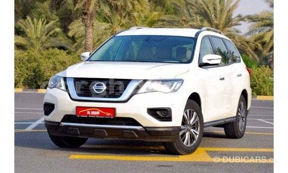 Sayi Imported Nissan Pathfinder White Mota in Import - Dubai a Ashanti Sayi Imported Nissan Pathfinder White Mota in Import - Dubai a Ashanti