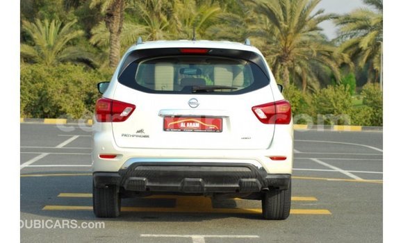 Sayi Imported Nissan Pathfinder White Mota in Import - Dubai a Ashanti Sayi Imported Nissan Pathfinder White Mota in Import - Dubai a Ashanti