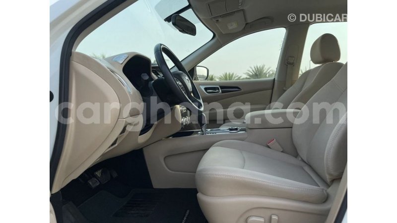 Big with watermark nissan pathfinder ashanti import dubai 56017