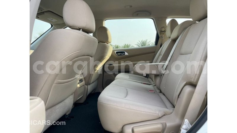 Big with watermark nissan pathfinder ashanti import dubai 56017