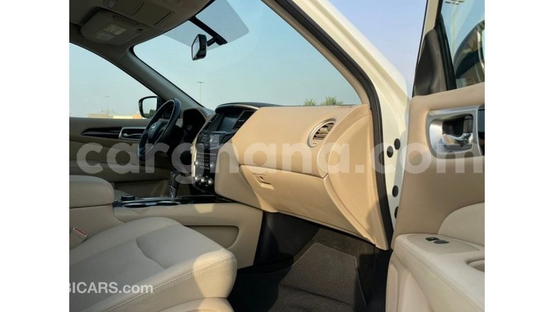 Big with watermark nissan pathfinder ashanti import dubai 56017