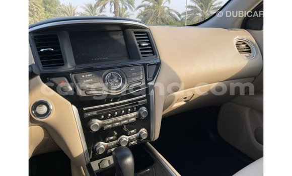 Sayi Imported Nissan Pathfinder White Mota in Import - Dubai a Ashanti Sayi Imported Nissan Pathfinder White Mota in Import - Dubai a Ashanti