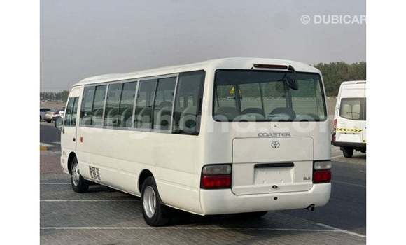 Ra Imported Toyota Coaster funfun Ọkọ̀ in Import - Dubai ni Ashanti Ra Imported Toyota Coaster funfun Ọkọ̀ in Import - Dubai ni Ashanti