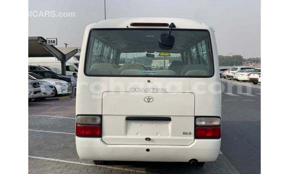 Ra Imported Toyota Coaster funfun Ọkọ̀ in Import - Dubai ni Ashanti Ra Imported Toyota Coaster funfun Ọkọ̀ in Import - Dubai ni Ashanti