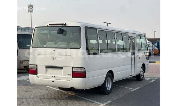 Ra Imported Toyota Coaster funfun Ọkọ̀ in Import - Dubai ni Ashanti Ra Imported Toyota Coaster funfun Ọkọ̀ in Import - Dubai ni Ashanti