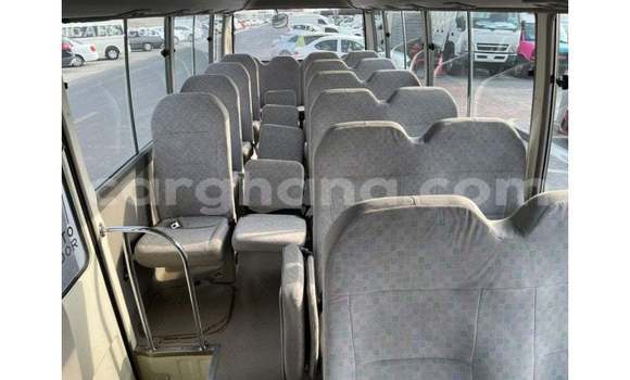 Ra Imported Toyota Coaster funfun Ọkọ̀ in Import - Dubai ni Ashanti Ra Imported Toyota Coaster funfun Ọkọ̀ in Import - Dubai ni Ashanti