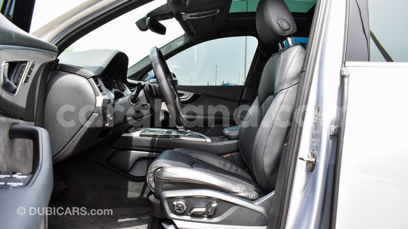 Big with watermark audi q7 ashanti import dubai 56025