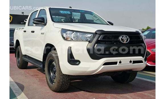 Ra Imported Toyota Hilux funfun Ọkọ̀ in Import - Dubai ni Ashanti Ra Imported Toyota Hilux funfun Ọkọ̀ in Import - Dubai ni Ashanti