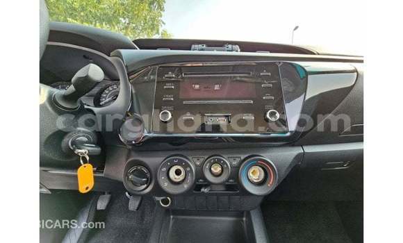Ra Imported Toyota Hilux funfun Ọkọ̀ in Import - Dubai ni Ashanti Ra Imported Toyota Hilux funfun Ọkọ̀ in Import - Dubai ni Ashanti