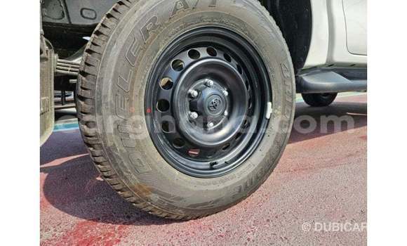Ra Imported Toyota Hilux funfun Ọkọ̀ in Import - Dubai ni Ashanti Ra Imported Toyota Hilux funfun Ọkọ̀ in Import - Dubai ni Ashanti