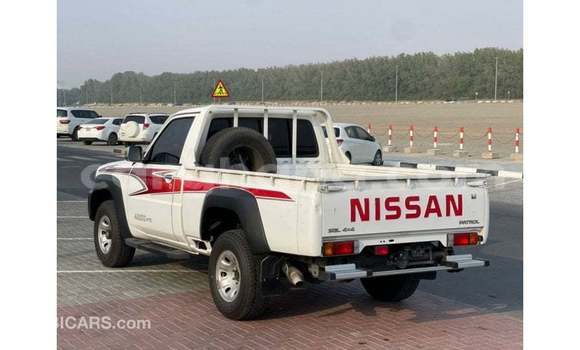 Buy Import Nissan Patrol White Car in Import - Dubai in Ashanti Buy Import Nissan Patrol White Car in Import - Dubai in Ashanti