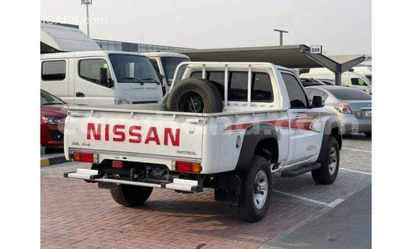 Buy Import Nissan Patrol White Car in Import - Dubai in Ashanti Buy Import Nissan Patrol White Car in Import - Dubai in Ashanti