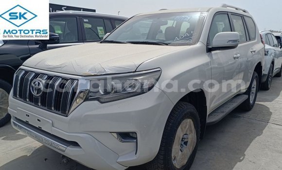 Ra Imported Toyota Prado funfun Ọkọ̀ in Import - Dubai ni Ashanti