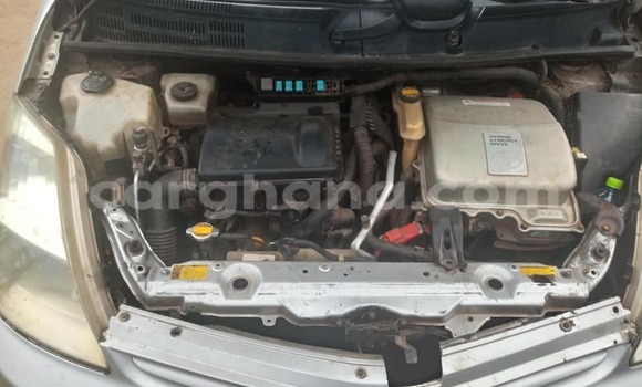 Sayi Na hannu Toyota Prius Azurfa Mota in Accra a Greater Accra Sayi Na hannu Toyota Prius Azurfa Mota in Accra a Greater Accra