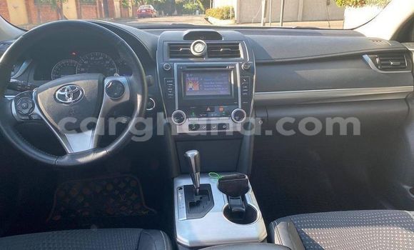 Sayi Na hannu Toyota Camry White Mota in Accra a Greater Accra Sayi Na hannu Toyota Camry White Mota in Accra a Greater Accra
