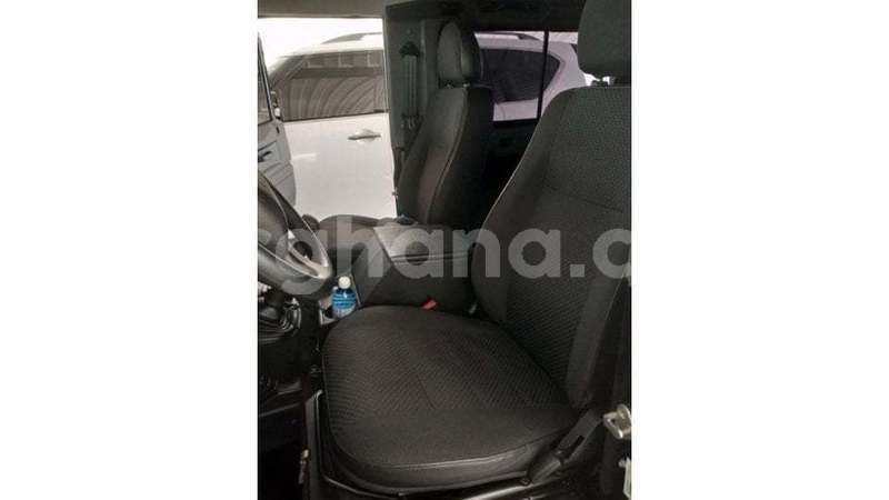 Big with watermark land rover defender ashanti import dubai 56058