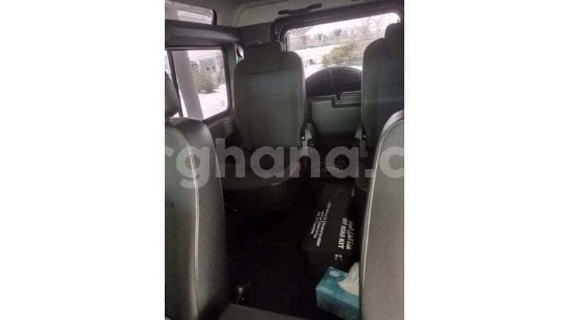 Big with watermark land rover defender ashanti import dubai 56058