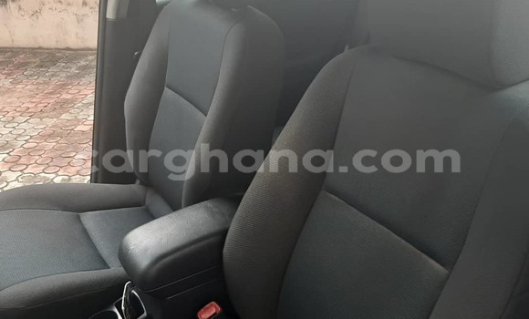 Ra Àlòkù Toyota Matrix Blue Ọkọ̀ in Sekondi–Takoradi Metropolitan ni Oorun Ra Àlòkù Toyota Matrix Blue Ọkọ̀ in Sekondi–Takoradi Metropolitan ni Oorun