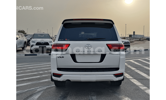 Sayi Imported Toyota IST White Mota in Import - Dubai a Ashanti Sayi Imported Toyota IST White Mota in Import - Dubai a Ashanti