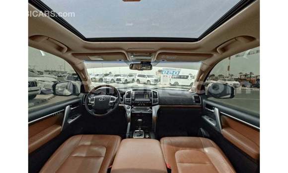 Sayi Imported Toyota IST White Mota in Import - Dubai a Ashanti Sayi Imported Toyota IST White Mota in Import - Dubai a Ashanti