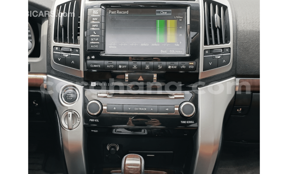 Sayi Imported Toyota IST White Mota in Import - Dubai a Ashanti Sayi Imported Toyota IST White Mota in Import - Dubai a Ashanti