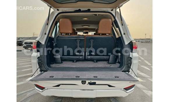 Sayi Imported Toyota IST White Mota in Import - Dubai a Ashanti Sayi Imported Toyota IST White Mota in Import - Dubai a Ashanti