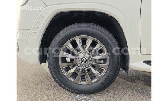 Sayi Imported Toyota IST White Mota in Import - Dubai a Ashanti Sayi Imported Toyota IST White Mota in Import - Dubai a Ashanti