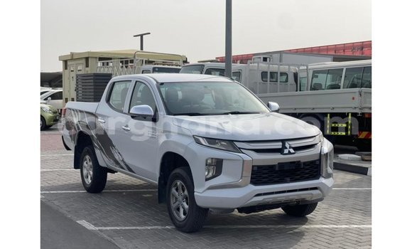 Ra Imported Mitsubishi L200 funfun Ọkọ̀ in Import - Dubai ni Ashanti Ra Imported Mitsubishi L200 funfun Ọkọ̀ in Import - Dubai ni Ashanti