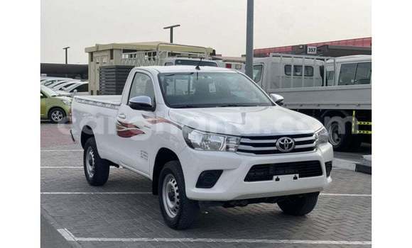 Sayi Imported Toyota Hilux White Mota in Import - Dubai a Ashanti Sayi Imported Toyota Hilux White Mota in Import - Dubai a Ashanti