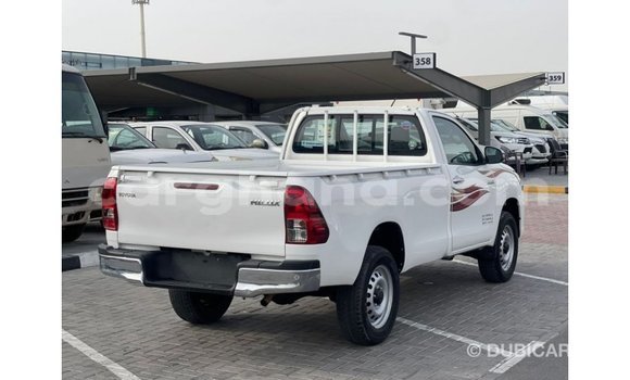 Sayi Imported Toyota Hilux White Mota in Import - Dubai a Ashanti Sayi Imported Toyota Hilux White Mota in Import - Dubai a Ashanti
