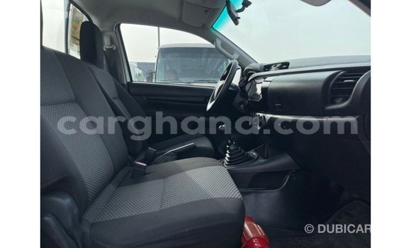 Sayi Imported Toyota Hilux White Mota in Import - Dubai a Ashanti Sayi Imported Toyota Hilux White Mota in Import - Dubai a Ashanti