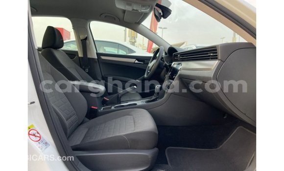 Sayi Imported Volkswagen Passat White Mota in Import - Dubai a Ashanti Sayi Imported Volkswagen Passat White Mota in Import - Dubai a Ashanti