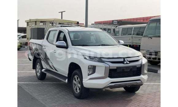 Ra Imported Mitsubishi L200 funfun Ọkọ̀ in Import - Dubai ni Ashanti Ra Imported Mitsubishi L200 funfun Ọkọ̀ in Import - Dubai ni Ashanti