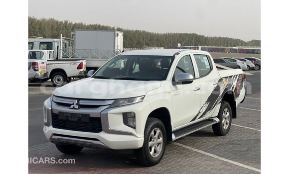 Ra Imported Mitsubishi L200 funfun Ọkọ̀ in Import - Dubai ni Ashanti Ra Imported Mitsubishi L200 funfun Ọkọ̀ in Import - Dubai ni Ashanti
