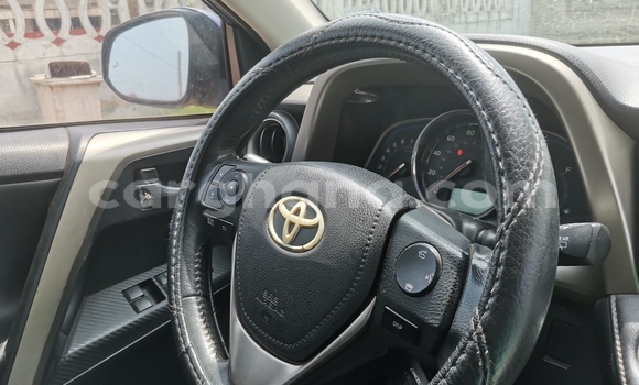 Ra Àlòkù Toyota RAV4 Blue Ọkọ̀ in Accra ni Greater Accra Ra Àlòkù Toyota RAV4 Blue Ọkọ̀ in Accra ni Greater Accra