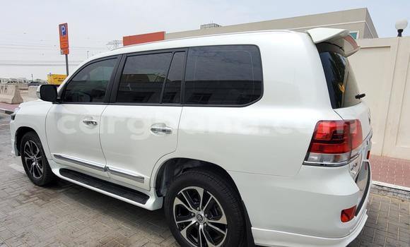 Sayi Imported Toyota Land Cruiser White Mota in Accra a Greater Accra Sayi Imported Toyota Land Cruiser White Mota in Accra a Greater Accra